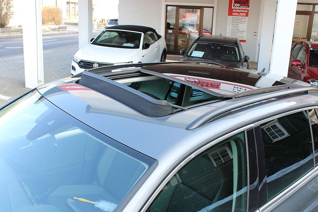 Volkswagen Tiguan  Sky 1,4 TSI Comfortline *Panorama, KESSY, NAVI*
