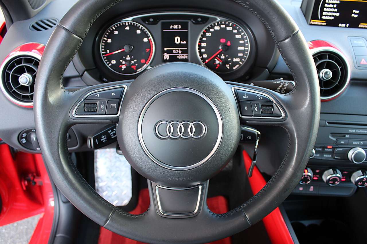 Audi A1  Sportback 1,2 TFSI S-Line *Tempomat, Freisprec…