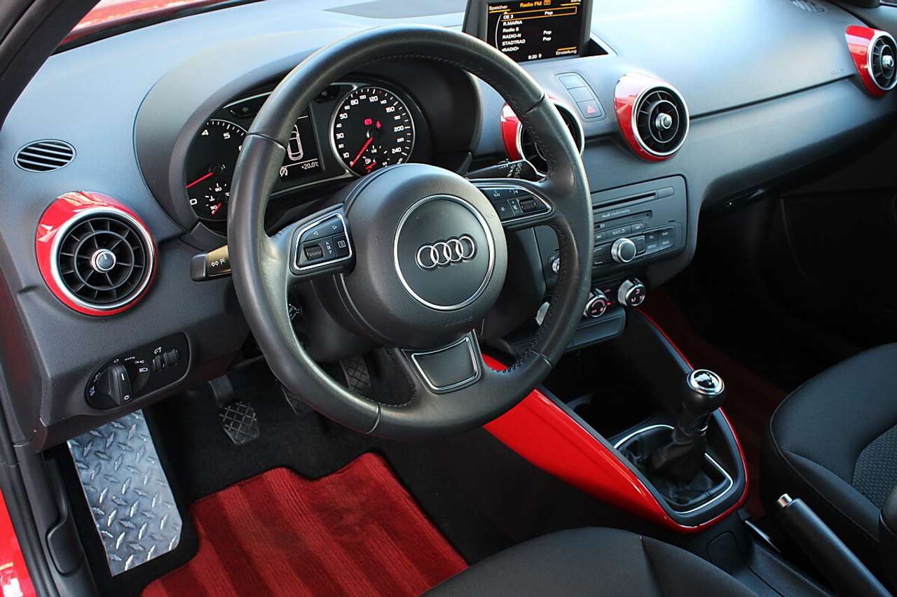 Audi A1  Sportback 1,2 TFSI S-Line *Tempomat, Freisprec…