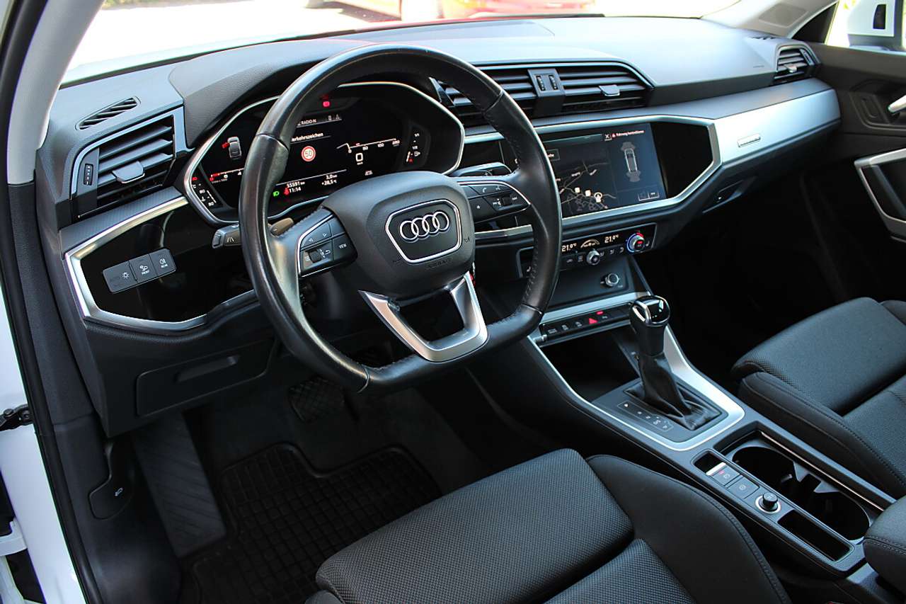 Audi Q3  Sportback 45 2.0 TFSI quattro S line *ACC, NAVI…
