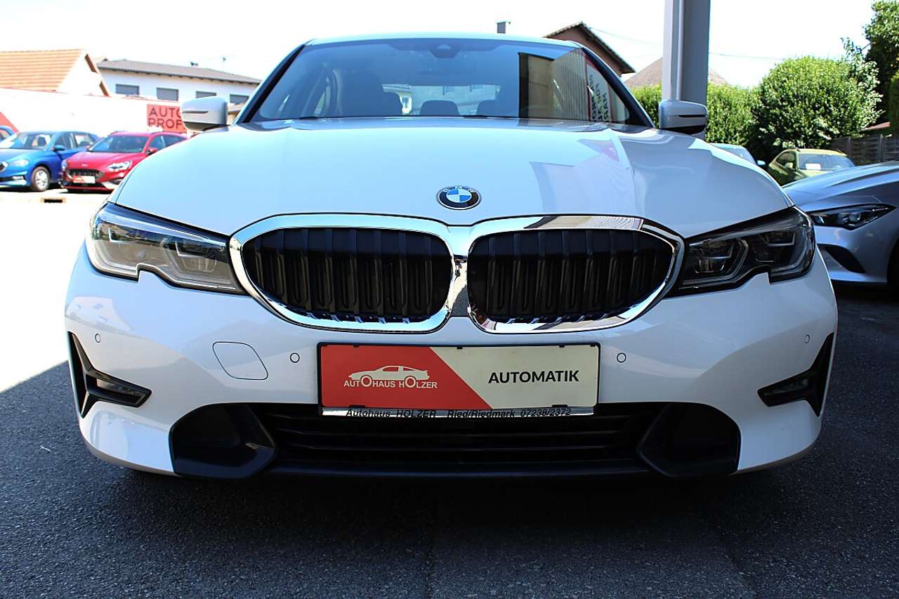 BMW 330  e PHEV Aut. Sport Line *LASER, Head-Up, M-Lenkrad*
