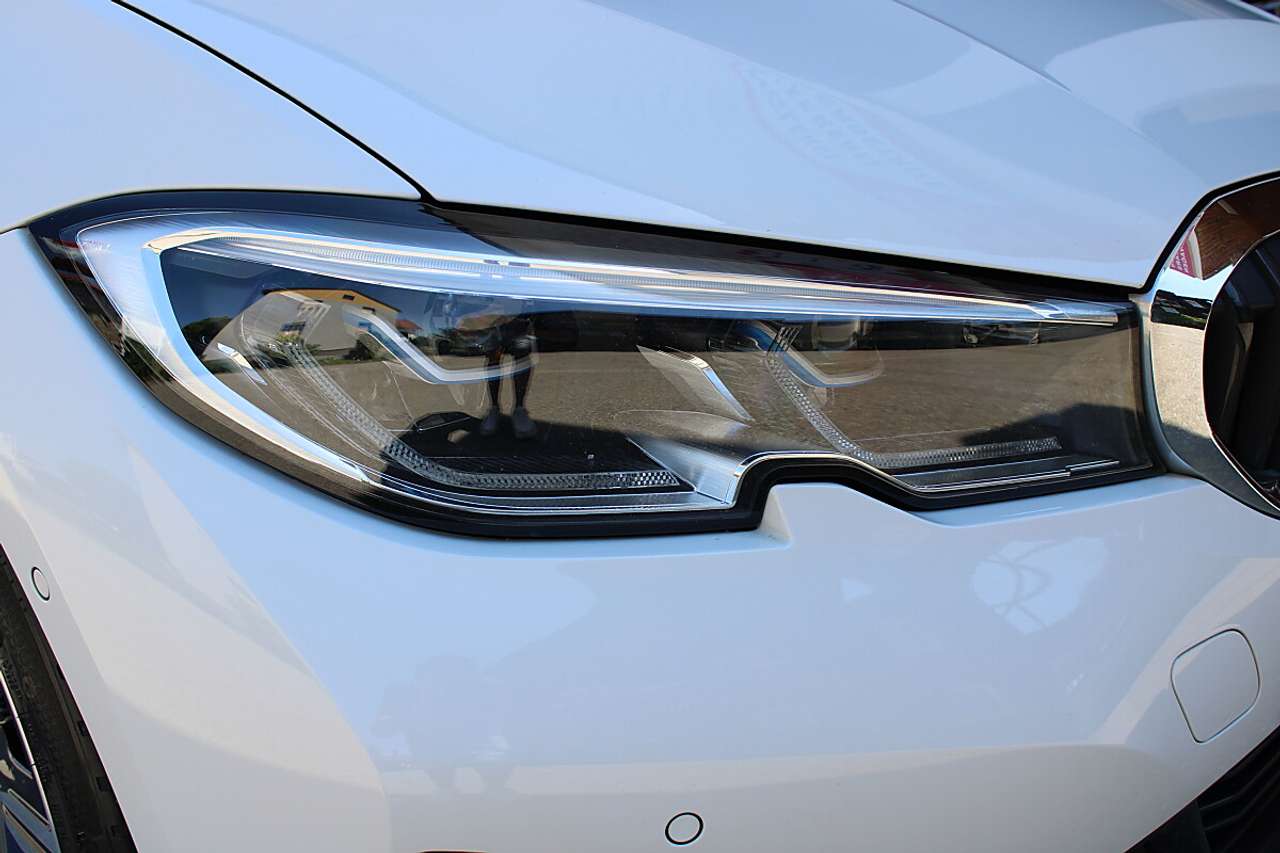 BMW 330  e PHEV Aut. Sport Line *LASER, Head-Up, M-Lenkrad*