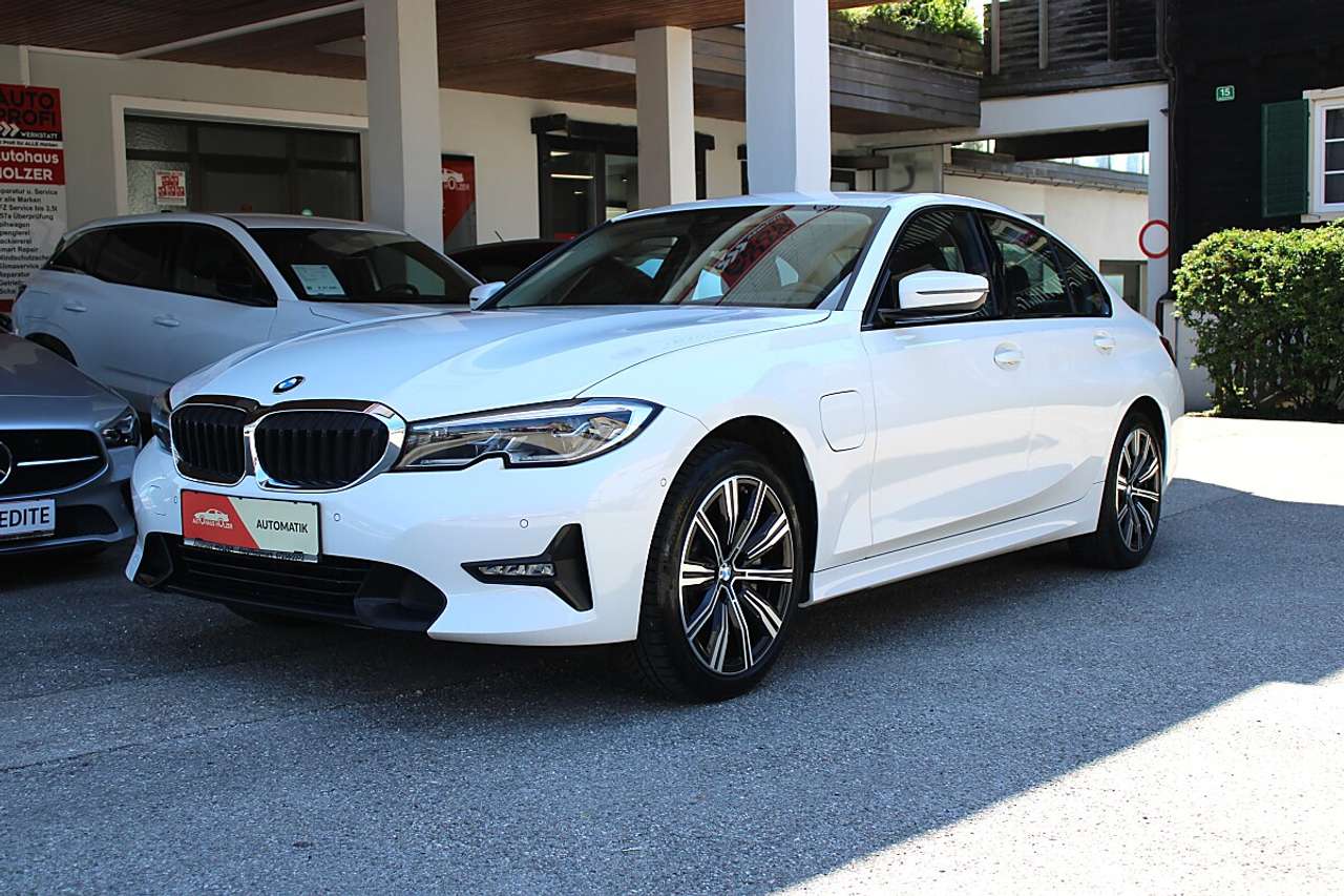 BMW 330  e PHEV Aut. Sport Line *LASER, Head-Up, M-Lenkrad*
