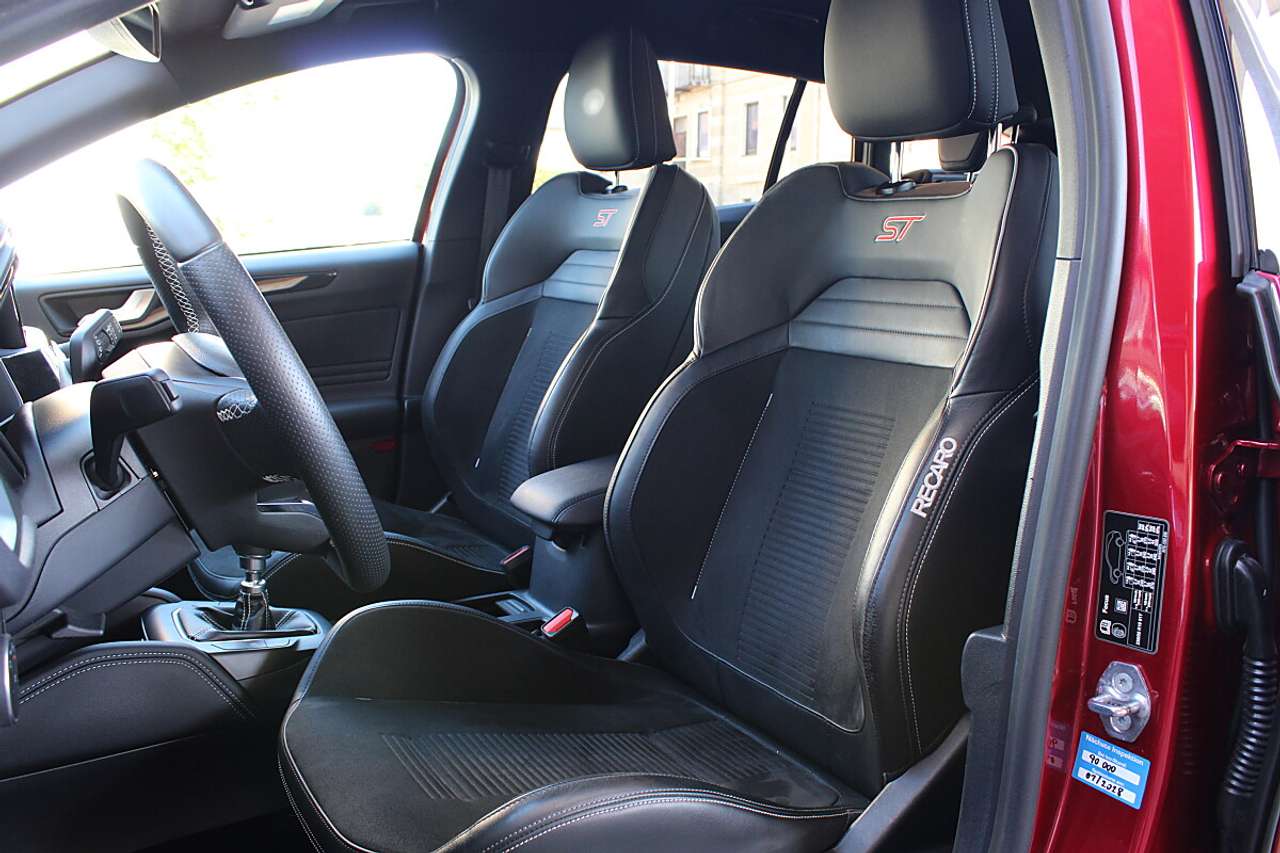 Ford Focus  Traveller 2,0 EcoBlue ST *AHK, LED, NAVI, ACC*