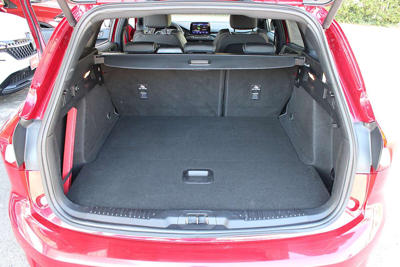 Ford Focus  Traveller 2,0 EcoBlue ST *AHK, LED, NAVI, ACC*