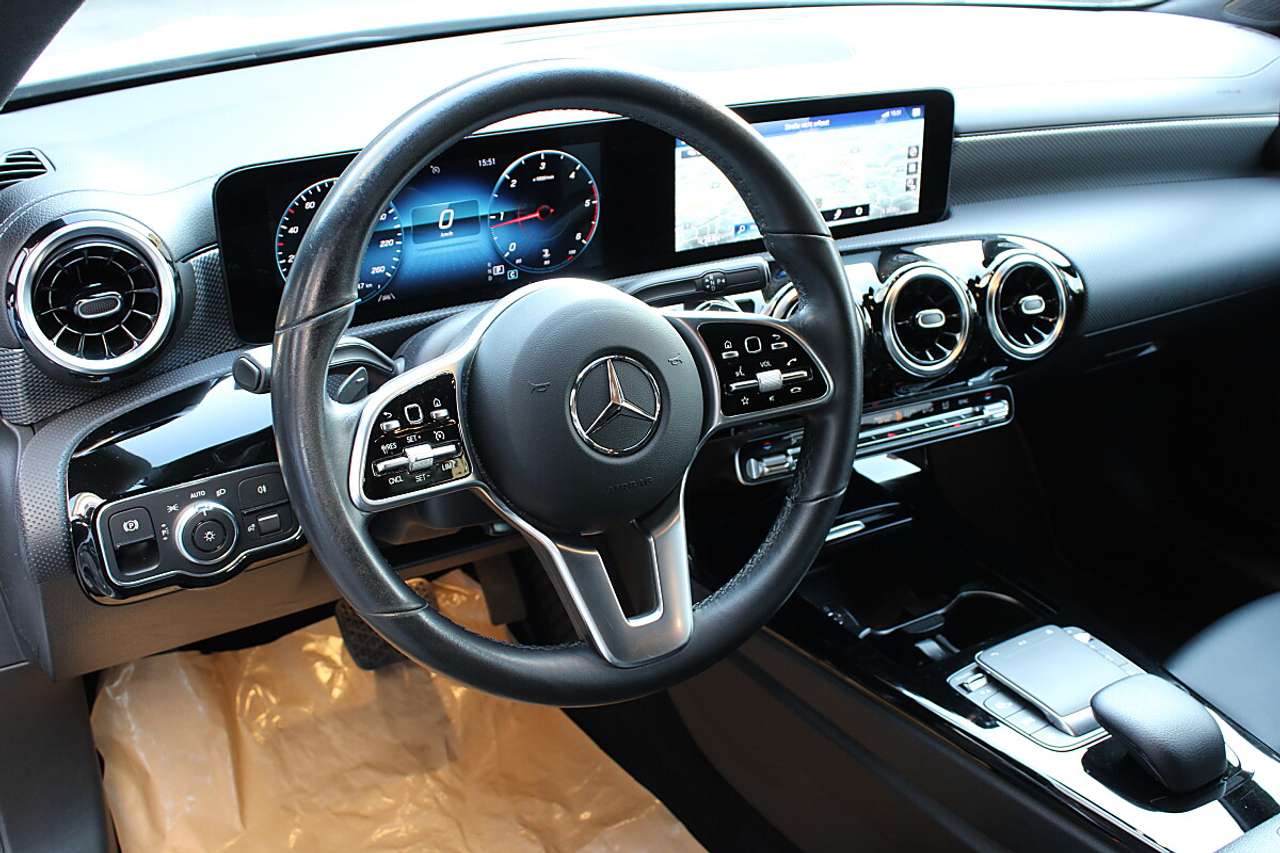 Mercedes-Benz CLA 200  d Shooting Brake 4MATIC Aut. *11,5″ Digital-Coc…