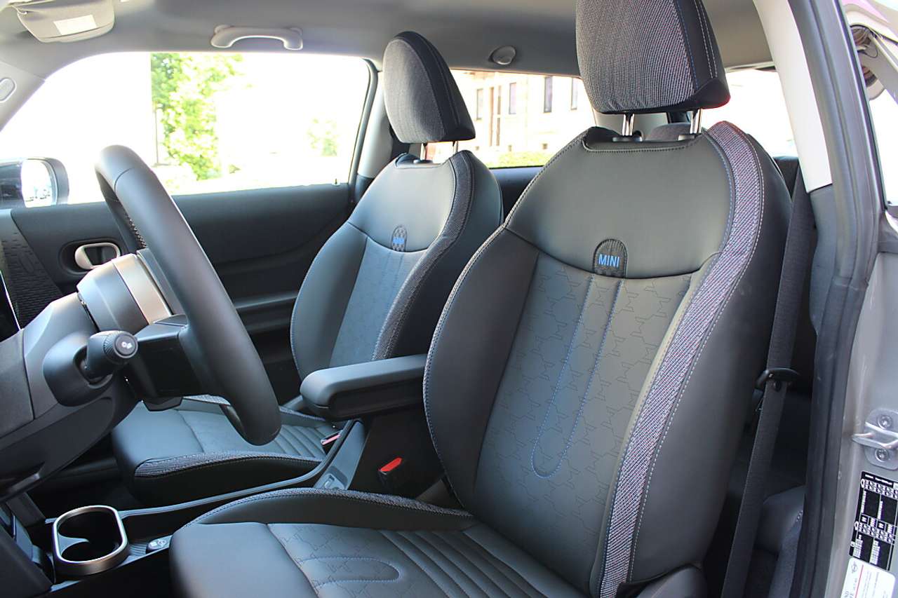 MINI Cooper  MINI Cooper C Classic Trim Aut. *S-Paket, Head-…