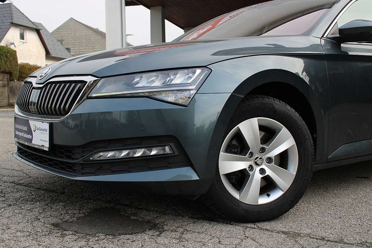 Skoda Superb  Kombi 2,0 TDI DSG *Memorysitz, NAVI, LED, Sitz…